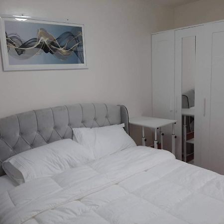 מנילה Lovely 2 Bedroom Condo With Free Secured Parking מראה חיצוני תמונה